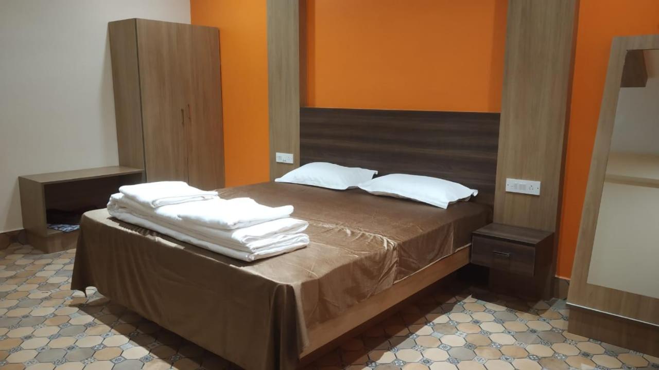 Hotel Shreesh Sitapur Exterior foto